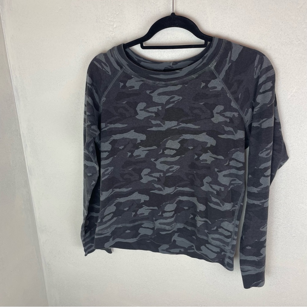 MONROE Camo Sweatshirt